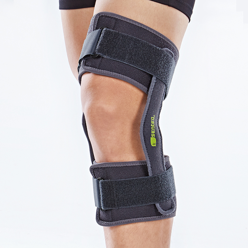 Adjustable hinged knee support