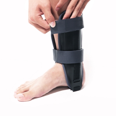 Ankle Stabilizer With Hot/ Cold Gel Pack